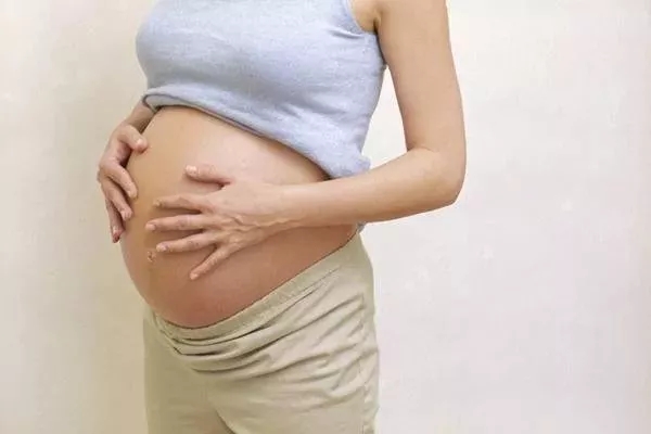 过了这个月份，这4种孕妇要多注意，孕肚尽量少让人摸