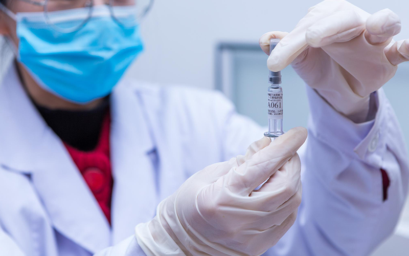 怀孕初期误打了新冠疫苗，对胎儿智力发育有影响吗?