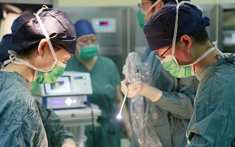 子宫移植手术存在一定风险